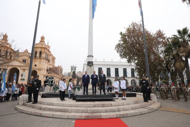 Schiaretti participó del acto por el 450° aniversario de la ciudad de Córdoba-La Ola Digital