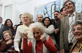 Abuelas presentan al nieto 133