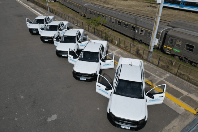 Puesta en valor de Áreas Naturales: guardaparques recibieron cinco camionetas-La Ola Digital