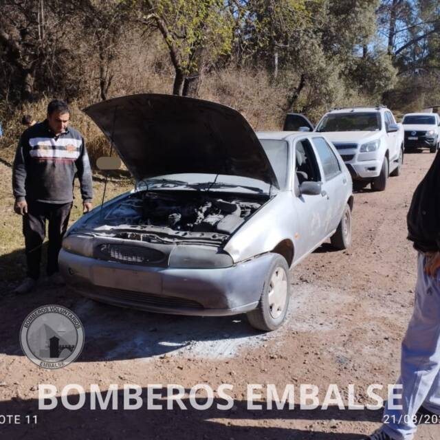 Se incendió un vehículo en Embalse-La Ola Digital