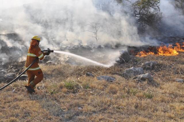 Continúa el combate del fuego en Potrero de Garay-La Ola Digital