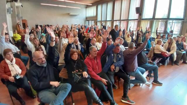 No hay acuerdo entre el Gobierno Provincial y los docentes-La Ola Digital