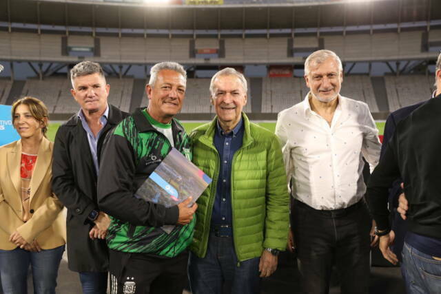 Entrega de ayudas económicas a 64 instituciones deportivas de Córdoba-La Ola Digital