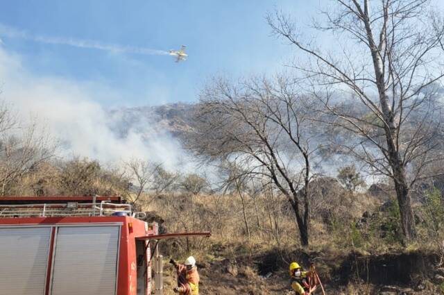 El Gobierno Provincial asiste a localidades afectadas por los incendios-La Ola Digital