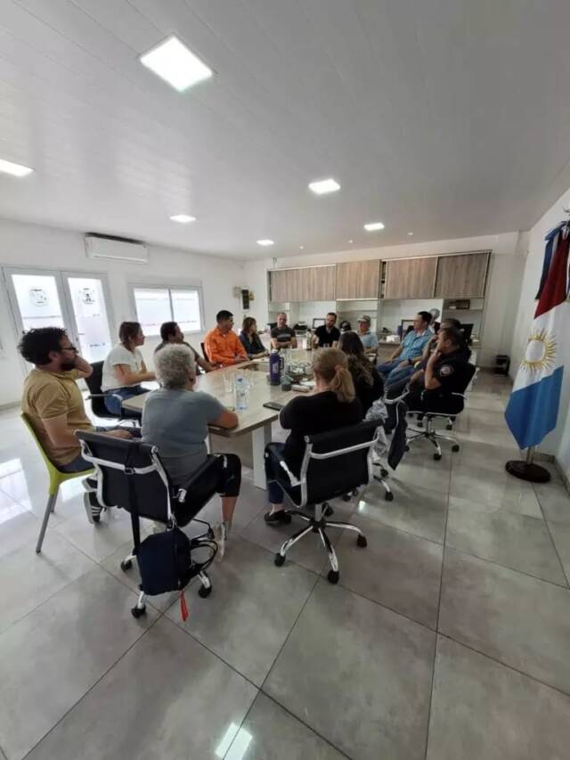 Rumbo a la Comisión de Veteranos y Familiares de Caídos de Malvinas-La Ola Digital