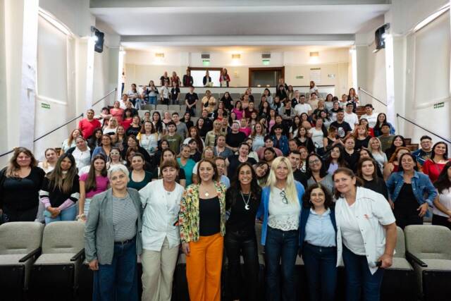 Charla sobre abordaje de la violencia de género