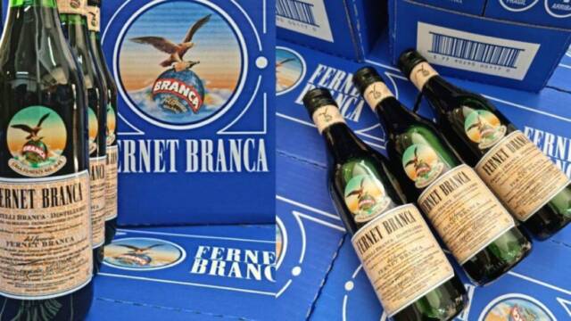 Villa del Dique: fueron detenidos tras robar 36 botellas de fernet-La Ola Digital