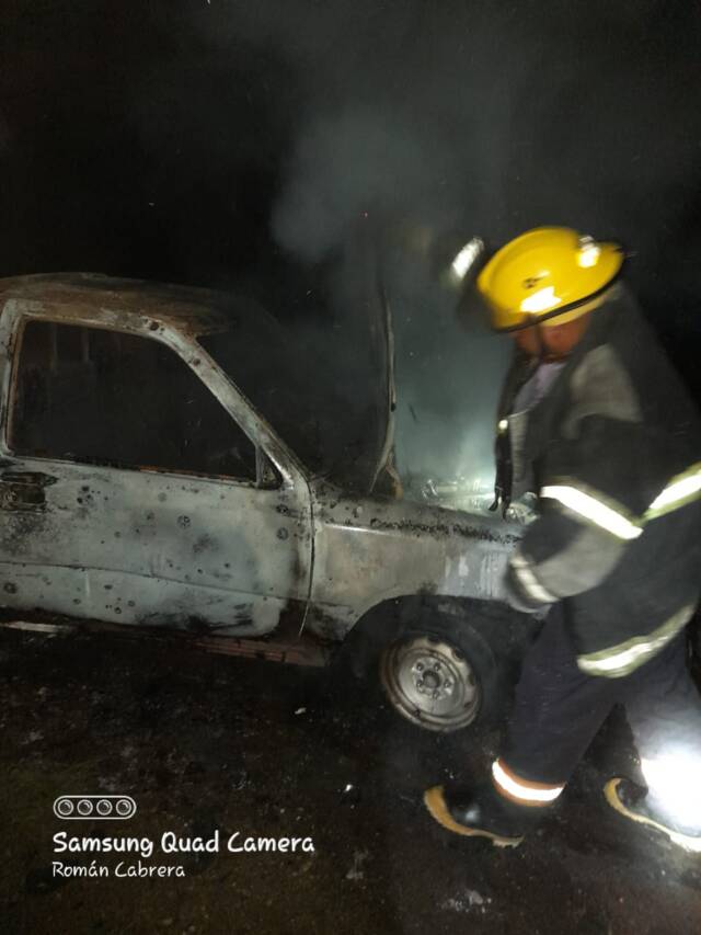 Un vehículo se incendió en Villa Yacanto