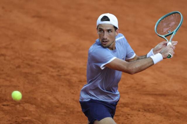 En la primera jornada del Córdoba Open, dos argentinos pasaron a octavos de final-La Ola Digital