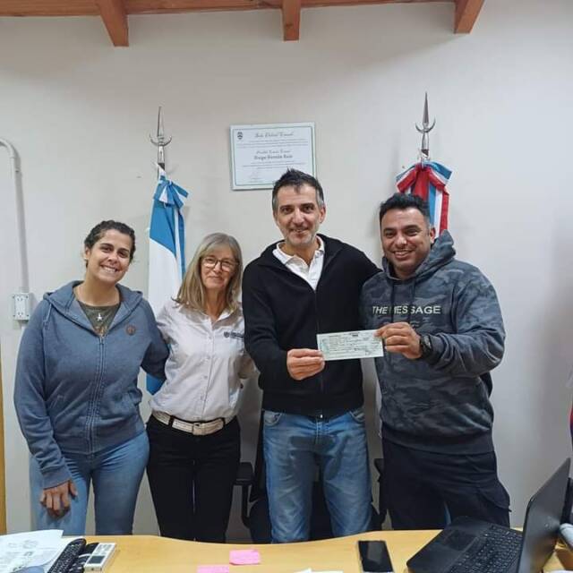 Aporte económico a los bomberos de Los Reartes