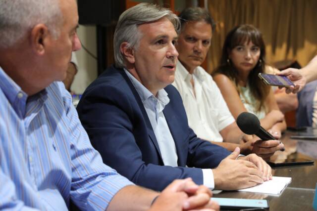 Llaryora vs. Milei: “Río Tercero no merece que le corten el proyecto universitario”-La Ola Digital