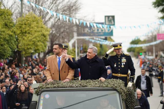 En el Día de la Bandera, Llaryora llamó a construir “una Argentina unida, en paz y en progreso”-La Ola Digital