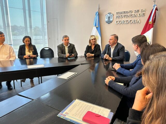 Más de 300 municipios ya adhirieron al Programa Educativo de Fortalecimiento Territorial-La Ola Digital