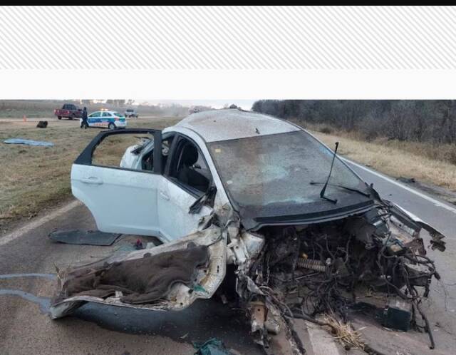 Rutas trágicas: murió una mujer que salió despedida del auto