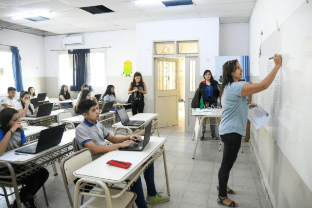 Evaluación de los aprendizajes en la escuela durante el 2024-La Ola Digital