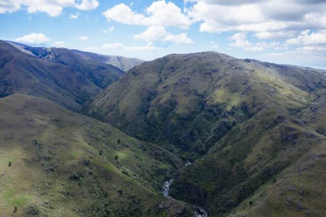 Prohíben el ingreso a los cerros Champaquí, Uritorco y Los Gigantes por los incendios