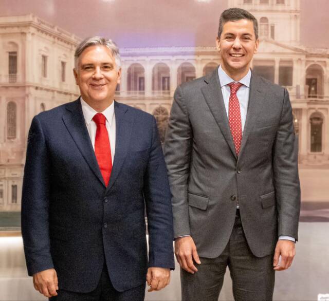 Llaryora se reunió con el Presidente de Paraguay