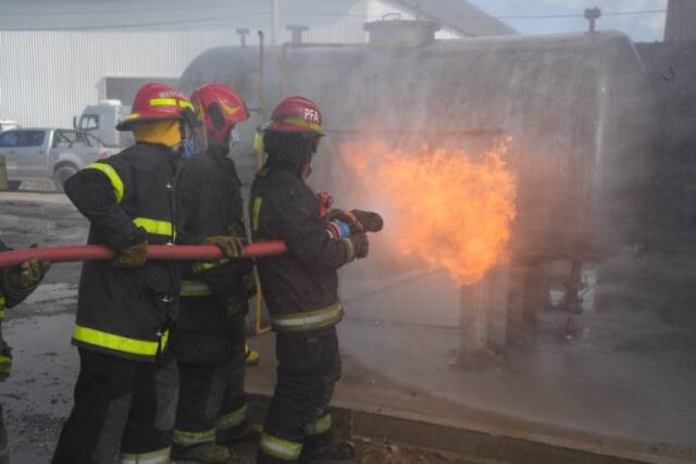 Córdoba: entrenamiento para Bomberos