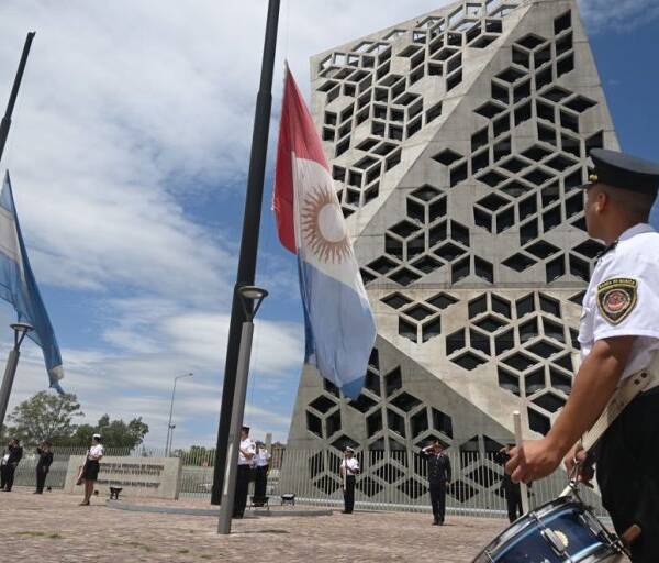 Homenaje a víctimas del atentado a la Fábrica Militar de Río Tercero