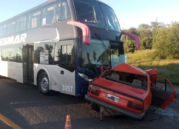 Dos víctimas fatales en un choque frontal