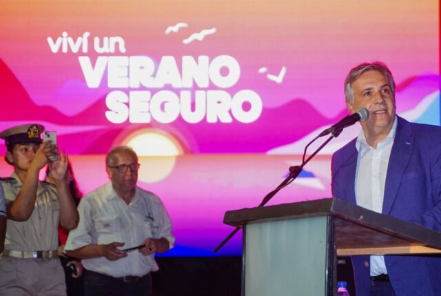 En Calamuchita, Llaryora puso en marcha ocho Guardias Locales y lanzó el Operativo Verano-La Ola Digital
