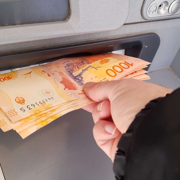 Comienza el pago de haberes a la Administración Pública Provincial-La Ola Digital