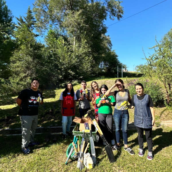Nucleoeléctrica entregó herramientas de jardinería a la escuela especial de Embalse-La Ola Digital