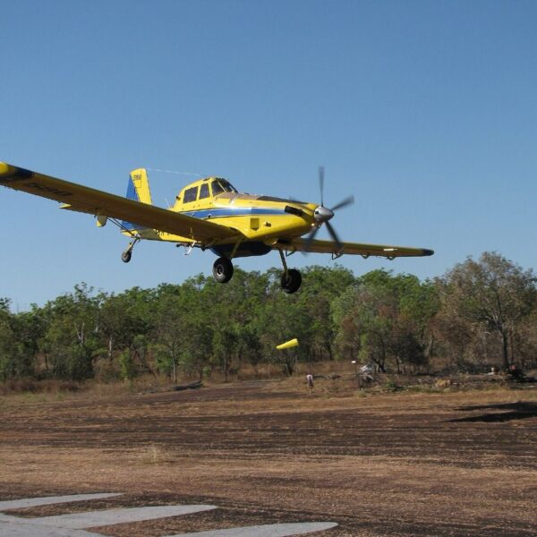 La Provincia comprará un nuevo avión hidrante para el control de incendios-La Ola Digital