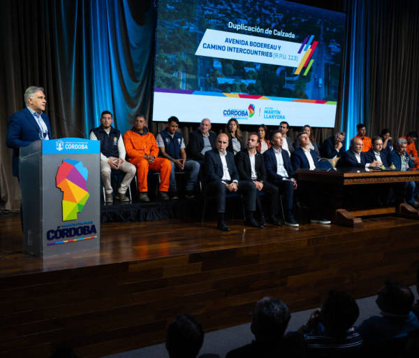 Llaryora: "Quiero destacar la política emprendida por este gobierno"