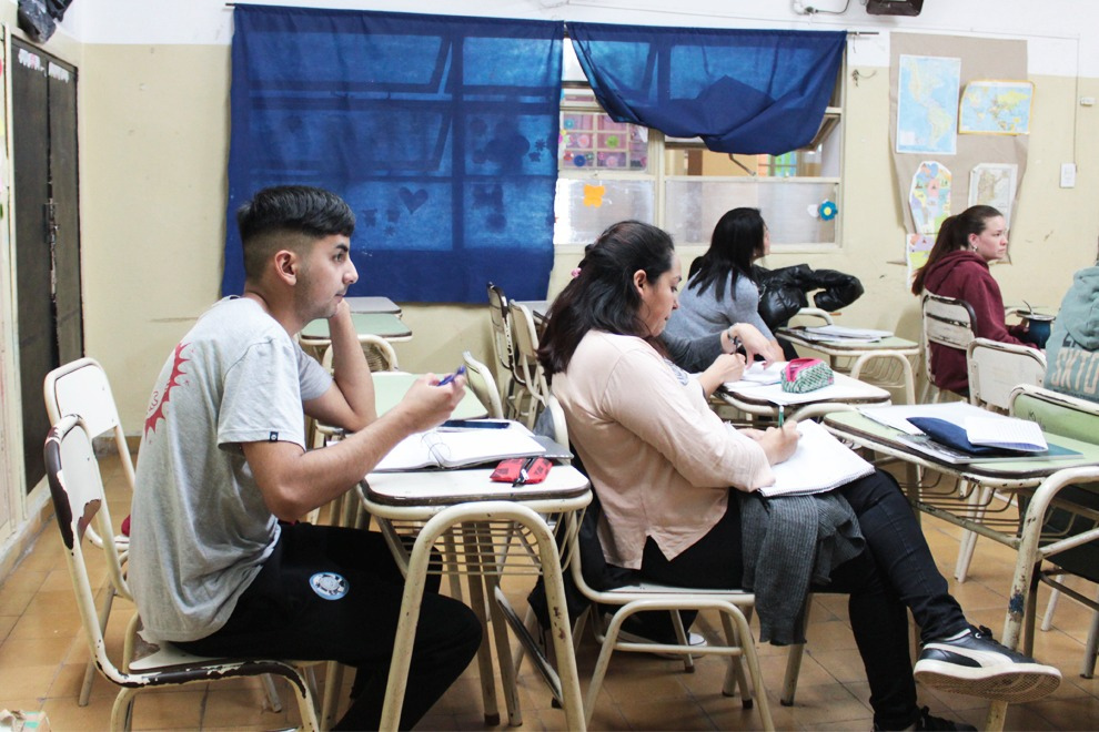 Comenzaron las preinscripciones para finalizar los Estudios Secundarios en la provincia-La Ola Digital