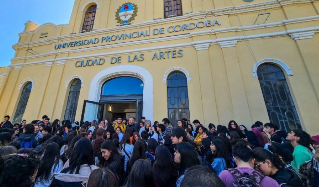 Más de 20 mil personas cursan en la Universidad Provincial