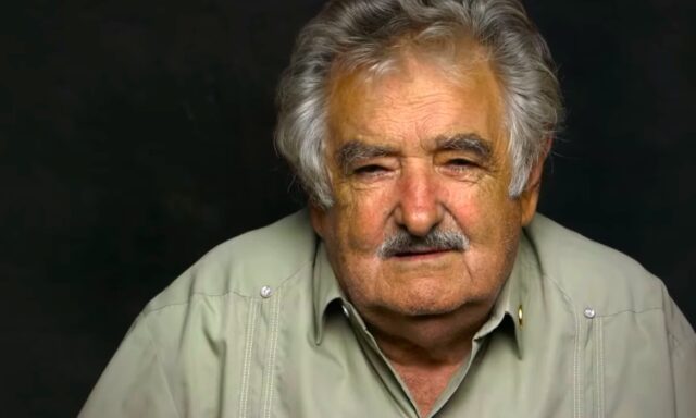 Dolor por la muerte de "Pepe" Mujica-La Ola Digital