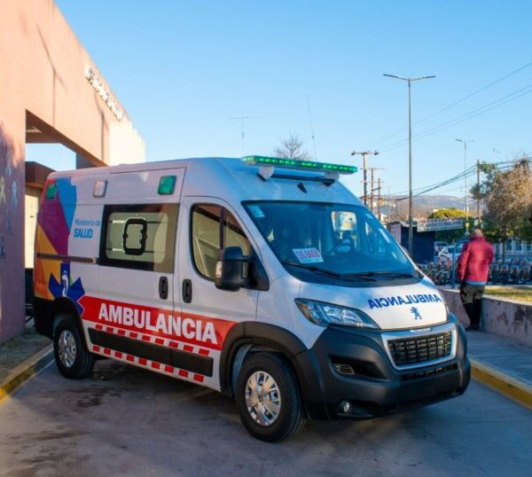 Nuevas ambulancias de alta complejidad para Santa Rosa, Alta Gracia y Río Tercero-La Ola Digital