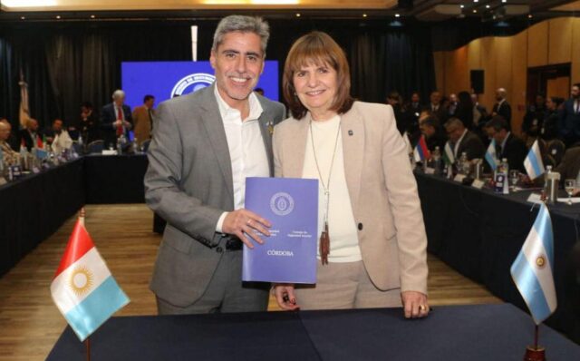 Quinteros acompañó a Bullrich en el Consejo de Seguridad Interior-La Ola Digital