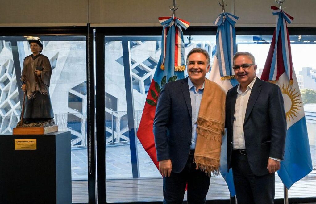 Llaryora recibió al gobernador de Catamarca Raúl Jalil-La Ola Digital