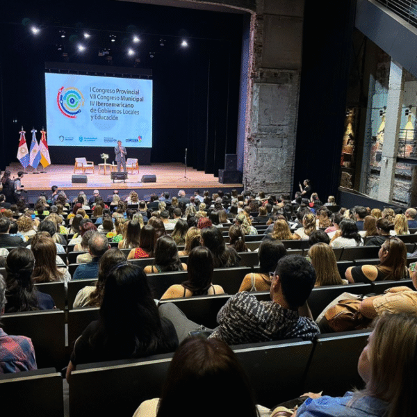 Comenzó el II Congreso Provincial, VIII Municipal, I Internacional y V Iberoamericano de Gobiernos Locales y Educación-La Ola Digital