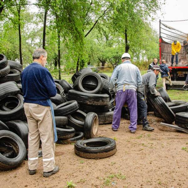 Ambiente retiró más de 2.000 toneladas de neumáticos