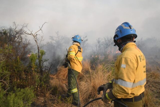 Contenido el incendio entre Potrero de Garay y San Clemente-La Ola Digital