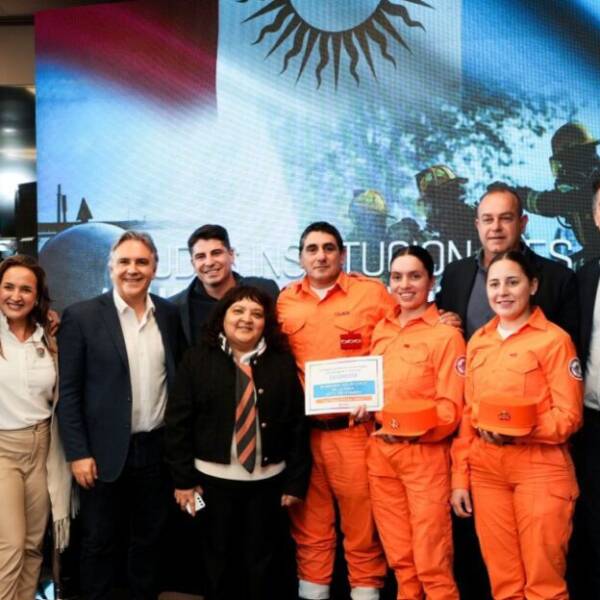 Fortaleciendo a los bomberos voluntarios