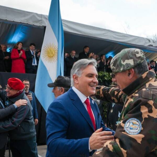 Desfile del 17 de agosto en Monte Cristo