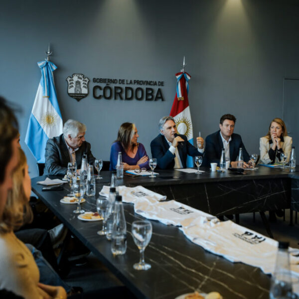 Llaryora vs. Milei: el Gobernador junto a legisladores nacionales, rechazó el veto a la Ley de Discapacidad-La Ola Digital