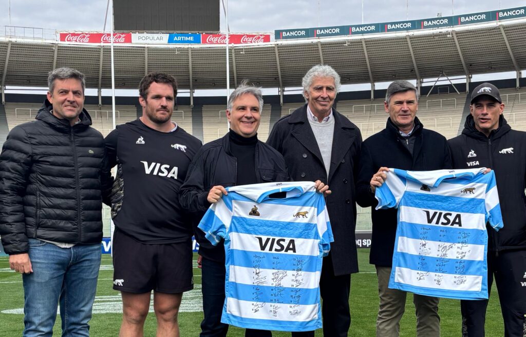 Llaryora visitó a Los Pumas antes del histórico partido frente a los All Blacks en el estadio Kempes-La Ola Digital