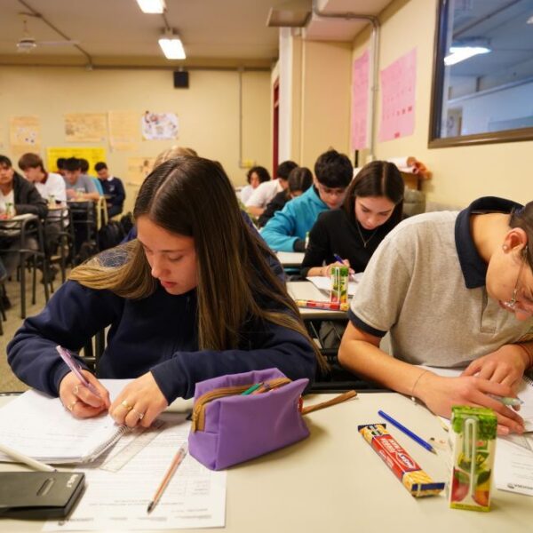 Récord de participantes en la Olimpiada Cordobesa de Matemáticas 2025-La Ola Digital
