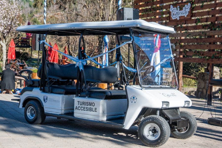 La Cumbrecita recibió un vehículo para turismo accesible-La Ola Digital