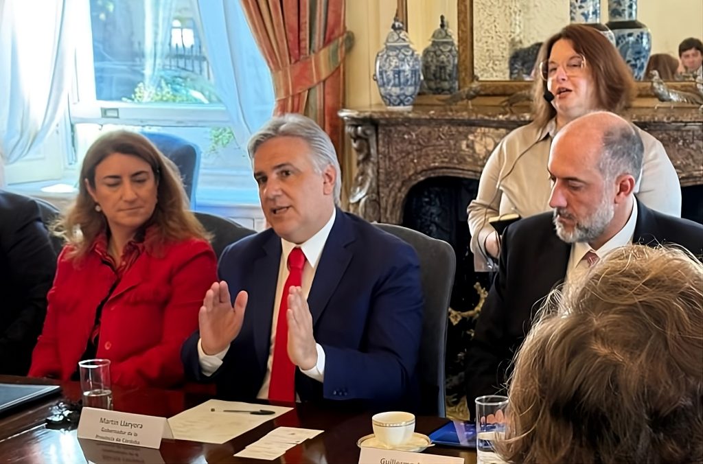 En Londres, Llaryora celebró el respaldo internacional a la solidez financiera de Córdoba-La Ola Digital
