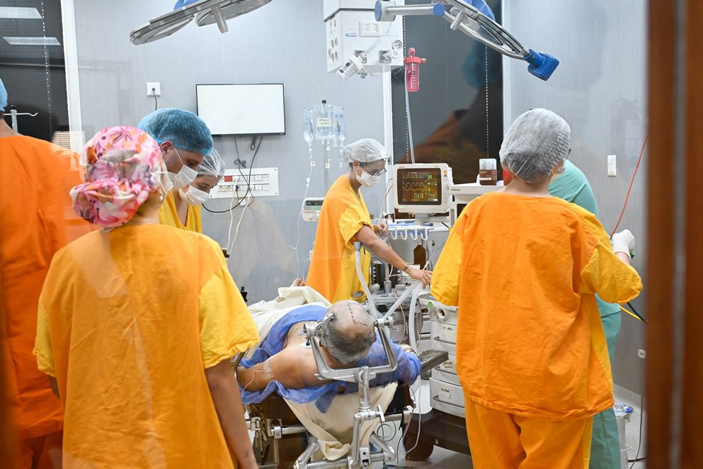 Salud Pública: En Córdoba, realizan dos cirugías cerebrales con estimulación de emociones-La Ola Digital