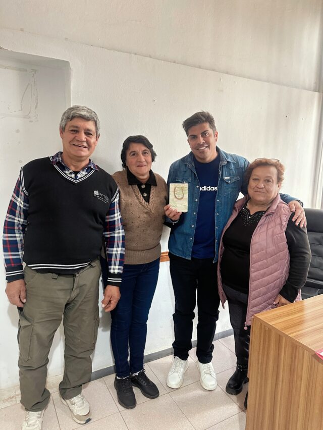 Vecinos de un barrio de Embalse juntaron $300 mil pesos y los donaron para el nuevo hospital-La Ola Digital
