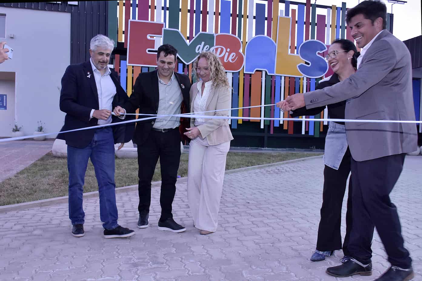 Embalse inauguró su nuevo hospital: se construyó el 7 meses y tiene 1100 m²-La Ola Digital