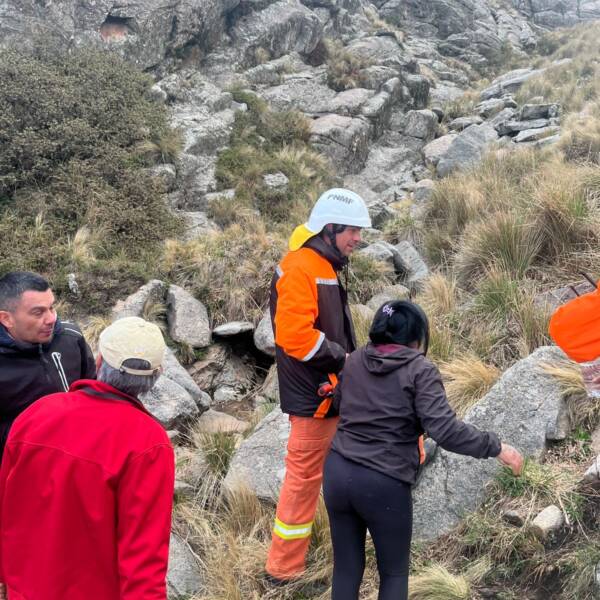 Dos personas fueron rescatados del Champaquí