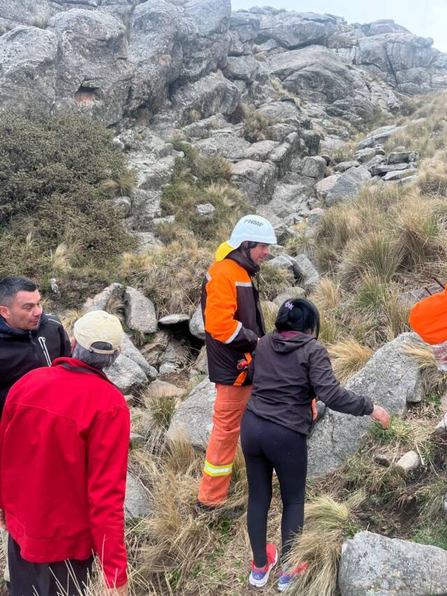 Dos personas fueron rescatados del Champaquí